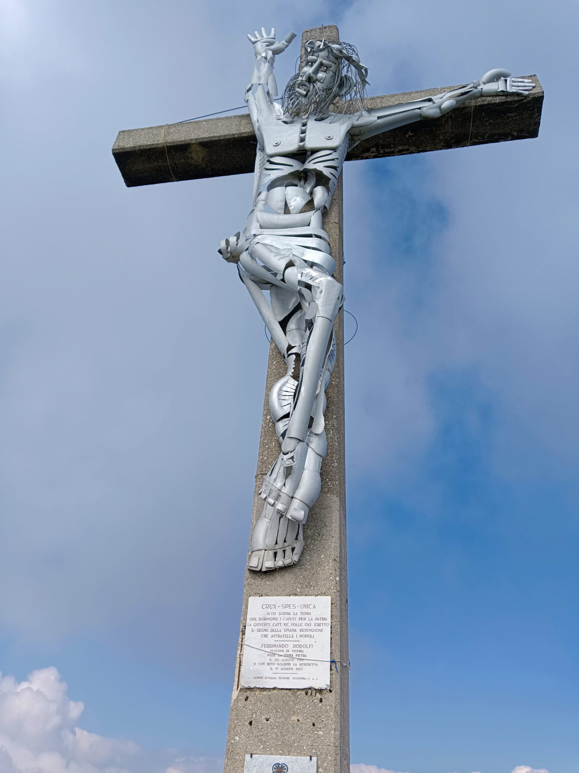 Interventi di manutenzione sul Cristo del Summano Interventi di manutenzione sul Cristo del Summano